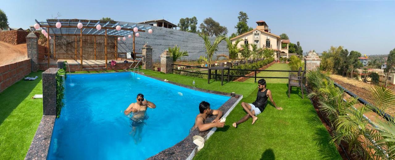 Shivanya Palace ماهاباليشوار المظهر الخارجي الصورة